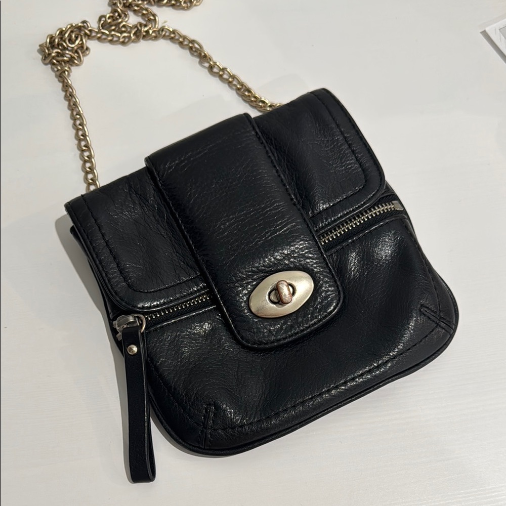 Banana Republic Black and Gold Crossbody Bag with Turnlock Closure